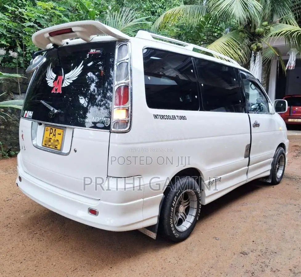 Toyota KR42 Full Noah 2000 Van (Used)