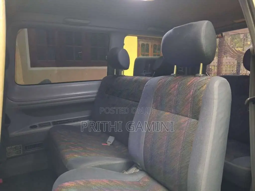 Toyota KR42 Full Noah 2000 Van (Used)
