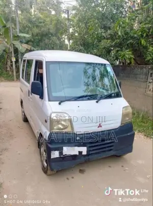 Mitsubishi MiniCab 1999 Van (Used)