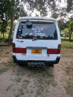Toyota Dolphin LH102 1992 Van (Used)