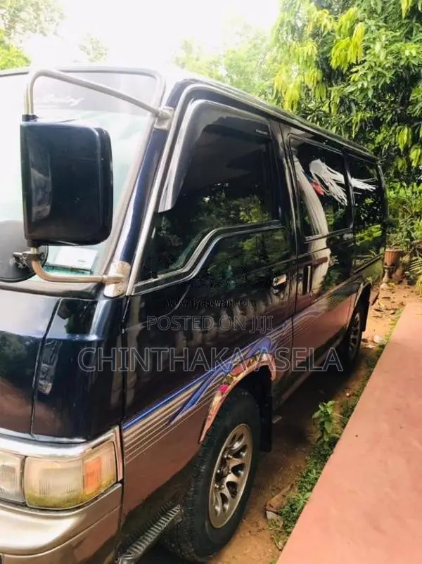 Nissan Caravan 1995 Van (Used)