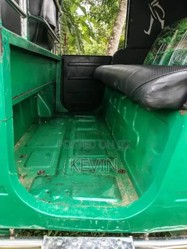 Bajaj RE 205 2013 Three Wheel (Used)