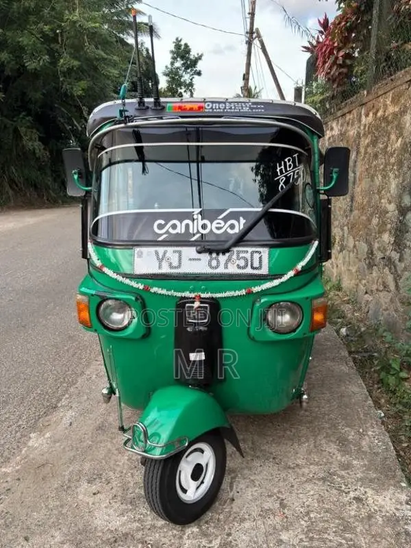 Bajaj 4 stroke 2011 Three Wheel (Used)
