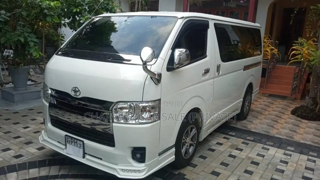 Toyota KDH TRH 200 GL 2013 Van (Used)