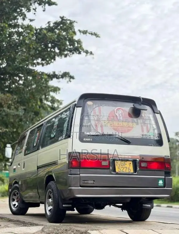 Nissan Caravan 1995 Van (Used)