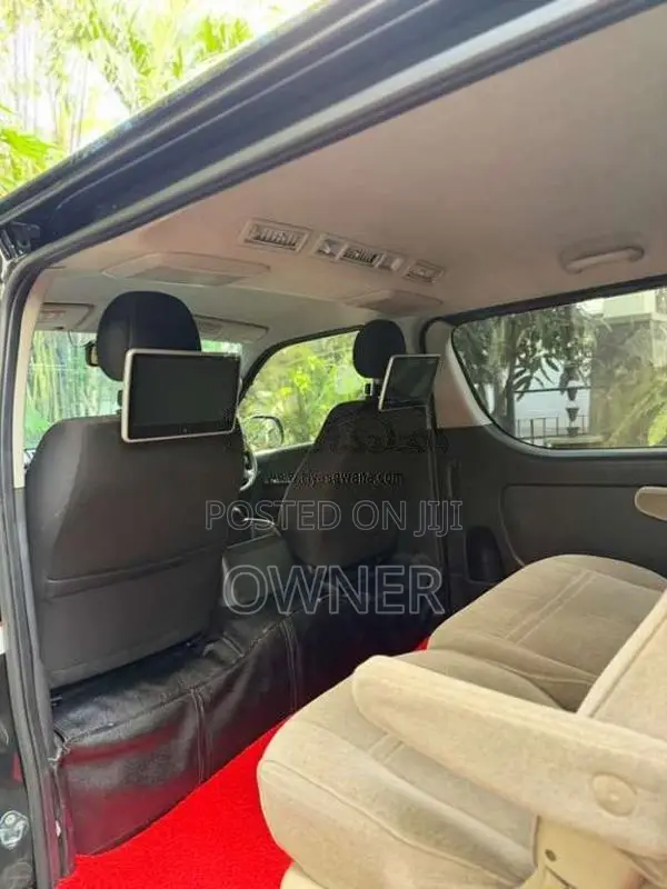 Toyota KDH Dark Prime 2015 Van (Used)