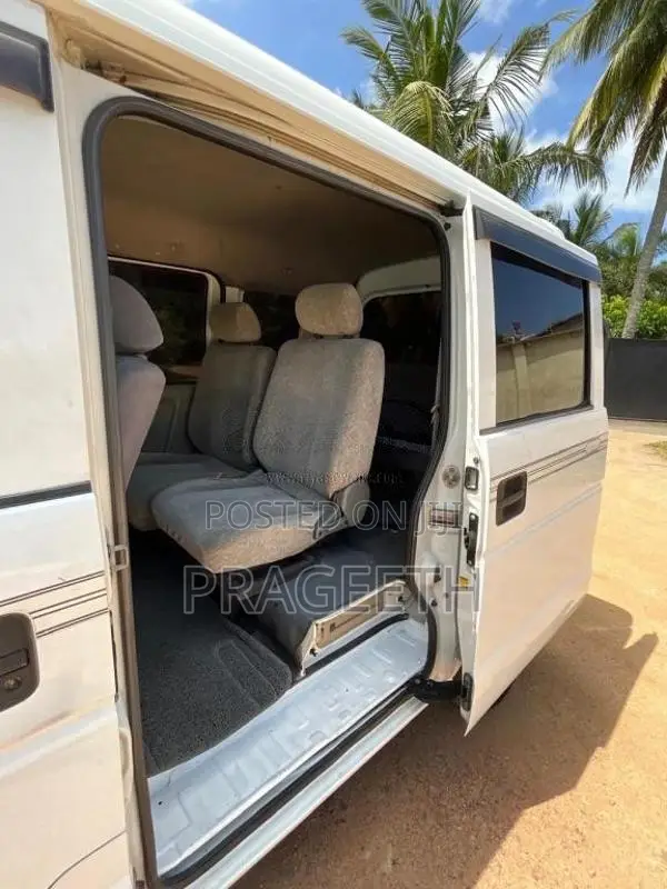 Nissan Clipper 2015 Van (Used)