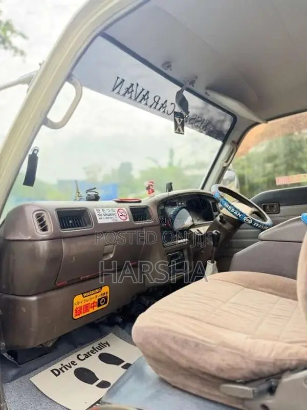 Nissan Caravan 1995 Van (Used)