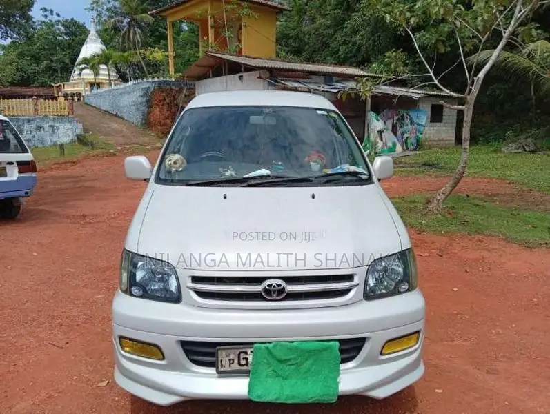 Toyota Noah 1997 Van (Used)