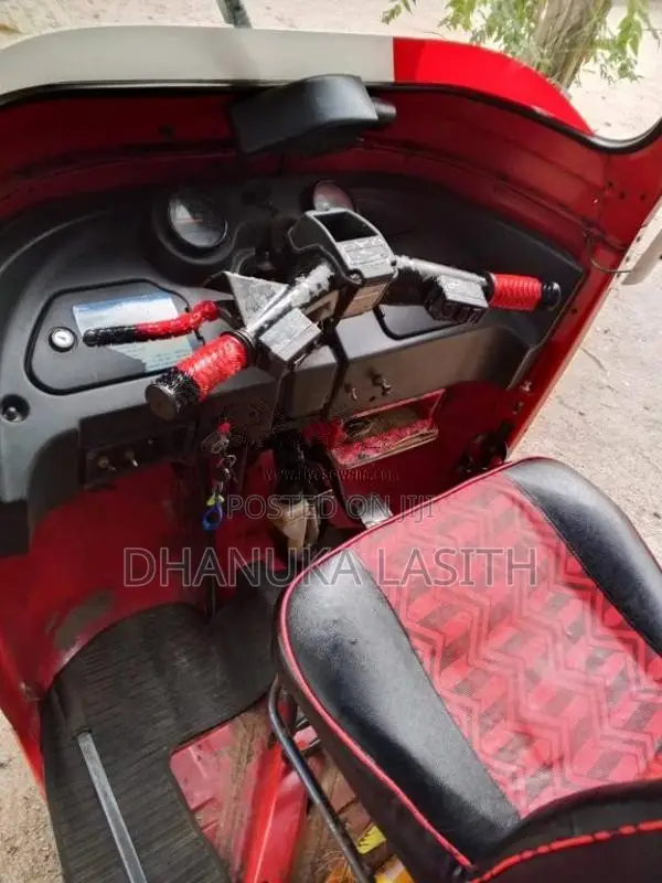 Bajaj RE 4 Stroke 2010 Three Wheel (Used)