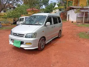 Toyota Noah 1997 Van (Used)