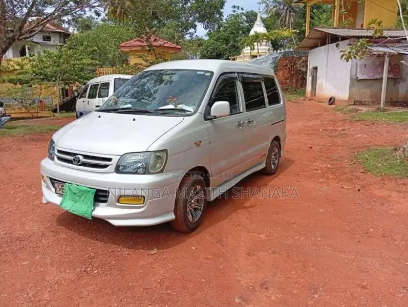 Toyota Noah 1997 Van (Used)