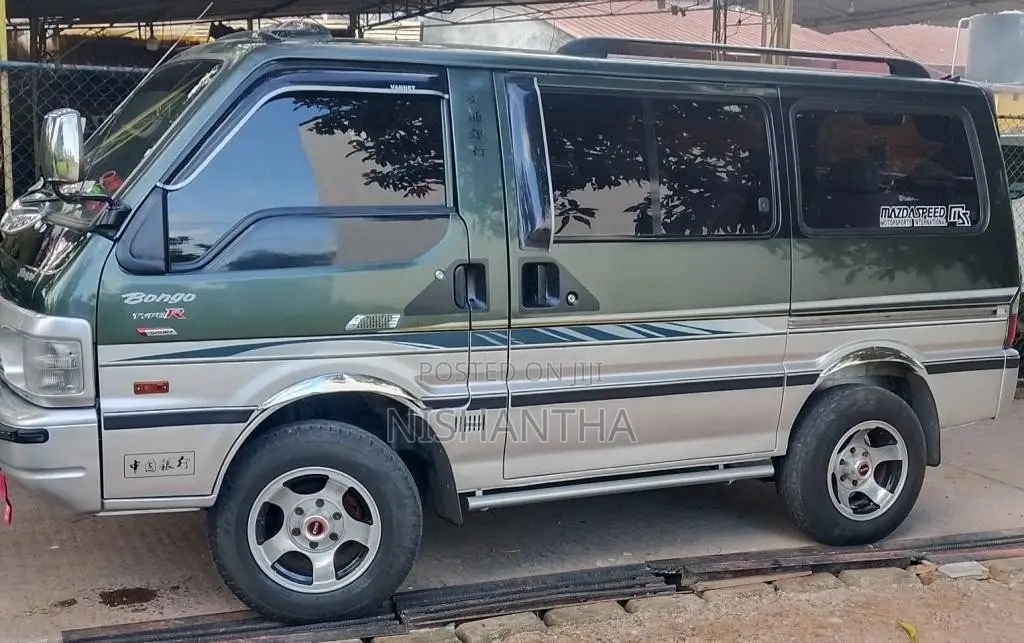 Mazda Bongo 2006 Van (Used)