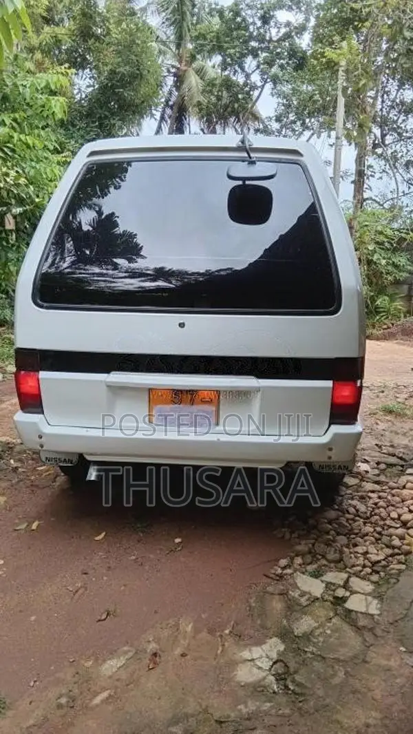 Nissan Largo 1995 Van (Used)