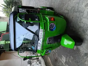 Bajaj 4 Stroke 2010 Three Wheel (Used)