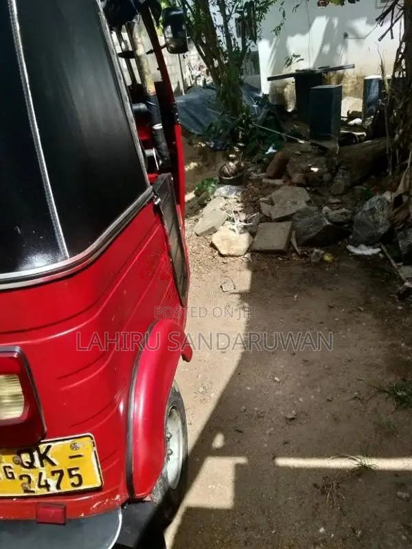 Bajaj 4 Stroke 2007 Three Wheel (Used)