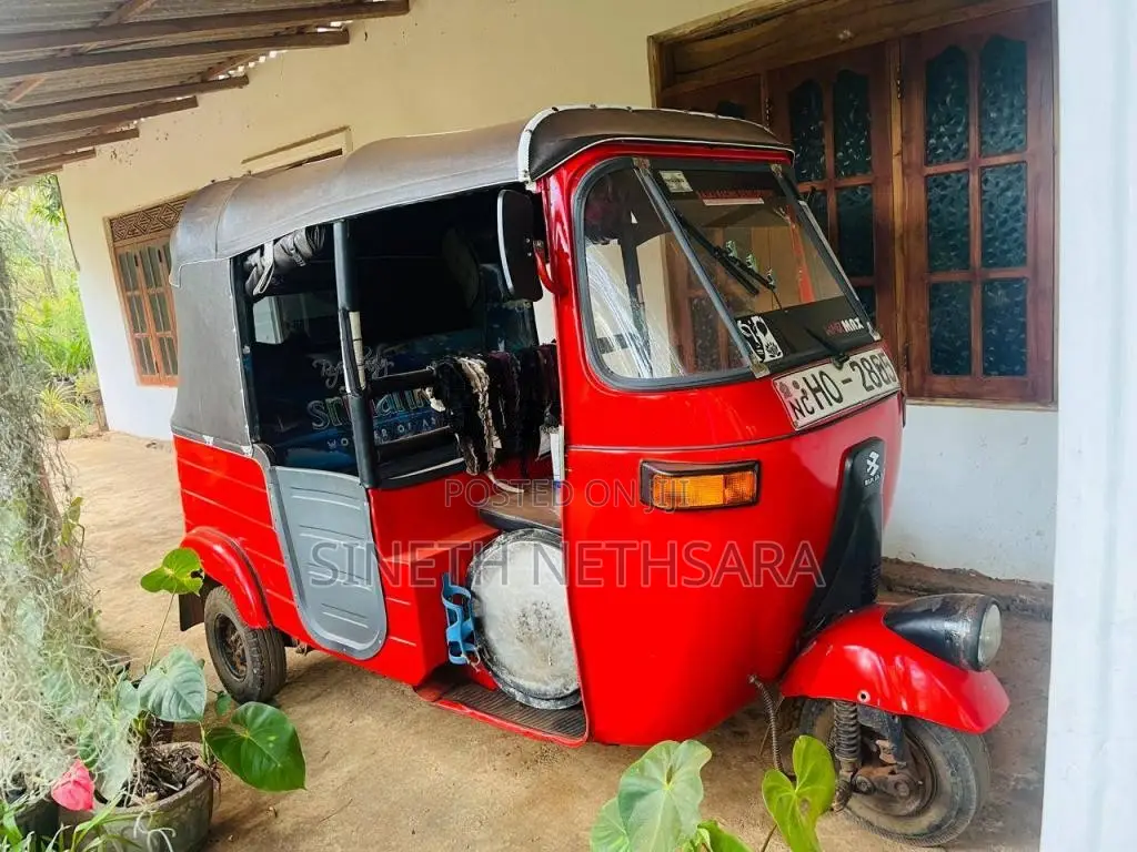 Bajaj RE 2 Stroke 2003 Three Wheel (Used)