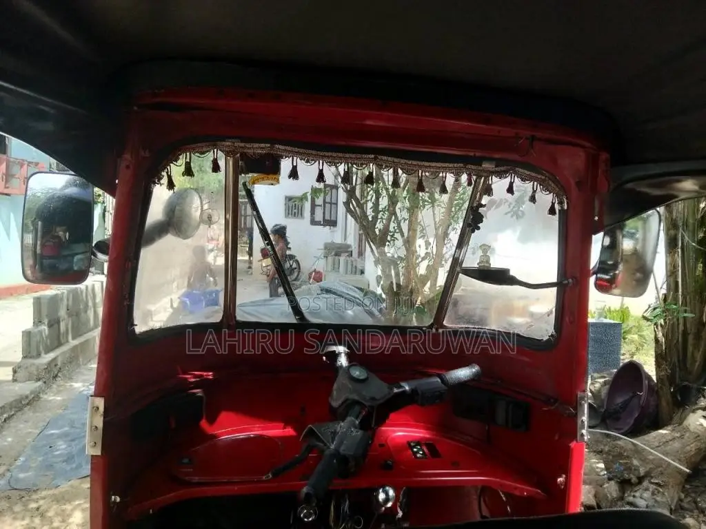 Bajaj 4 Stroke 2007 Three Wheel (Used)