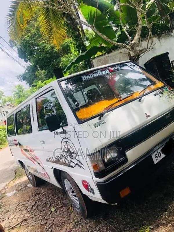 Mitsubishi L300 1988 Van (Used)