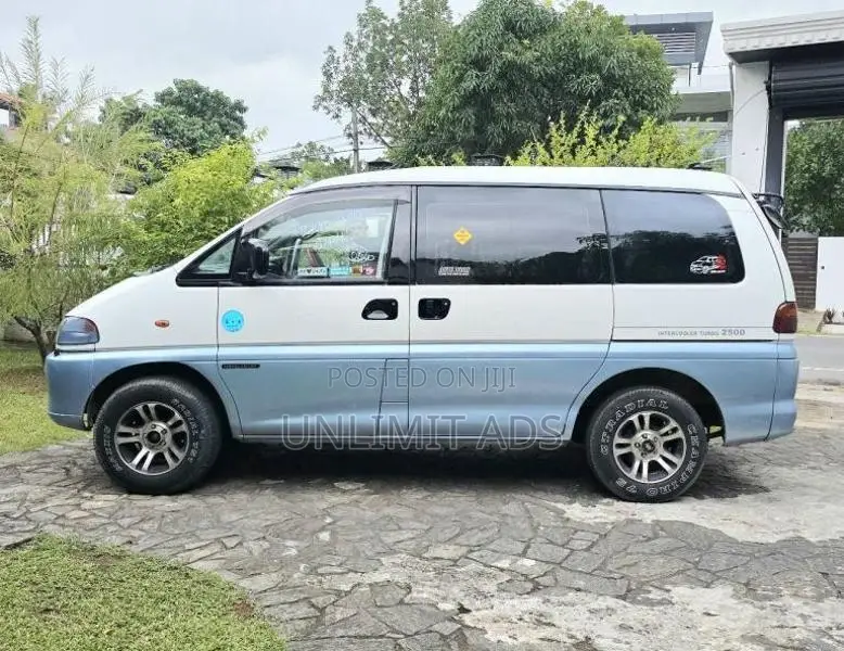 Mitsubishi L400 SPACE GEAR 1997 Van (Used)