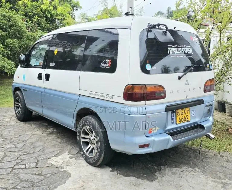 Mitsubishi L400 SPACE GEAR 1997 Van (Used)