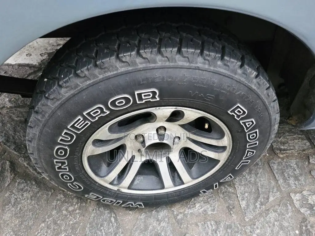Mitsubishi L400 SPACE GEAR 1997 Van (Used)