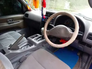Nissan Serena 1999 Van (Used)