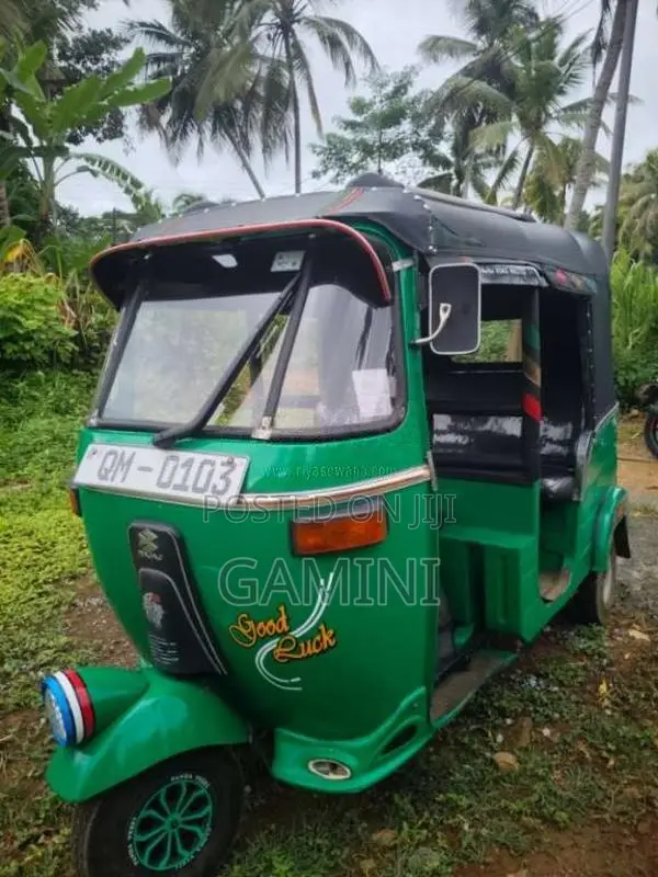 Bajaj 4 Stroke 2007 Three Wheel (Used)