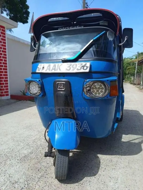 Bajaj RE 205 2013 Three Wheel (Used)