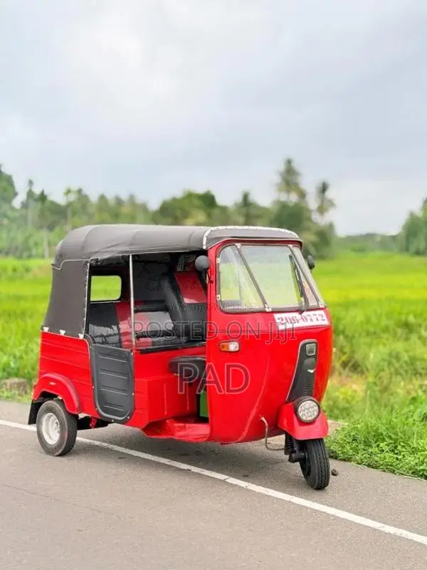 Bajaj 2 Stroke 2000 Three Wheel (Used)