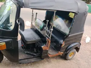 Bajaj 4 Stroke 2011 Three Wheel (Used)