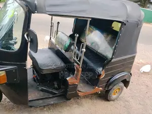 Bajaj 4 Stroke 2011 Three Wheel (Used)