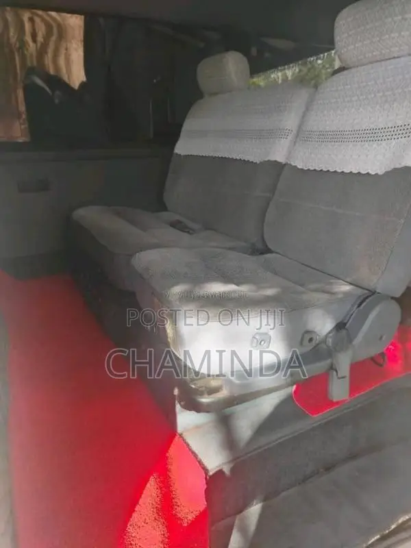 Nissan Caravan 2003 Van (Used)