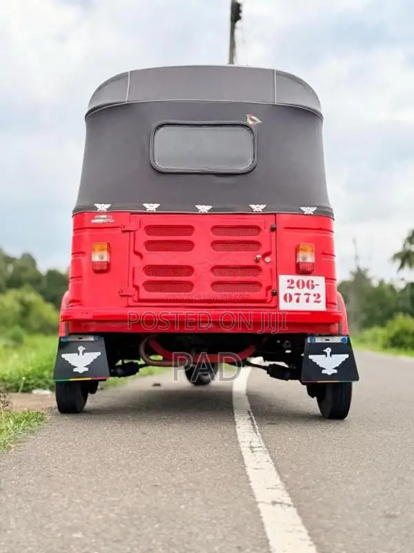 Bajaj 2 Stroke 2000 Three Wheel (Used)