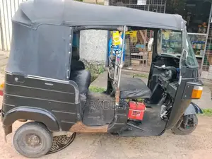 Bajaj 4 Stroke 2011 Three Wheel (Used)