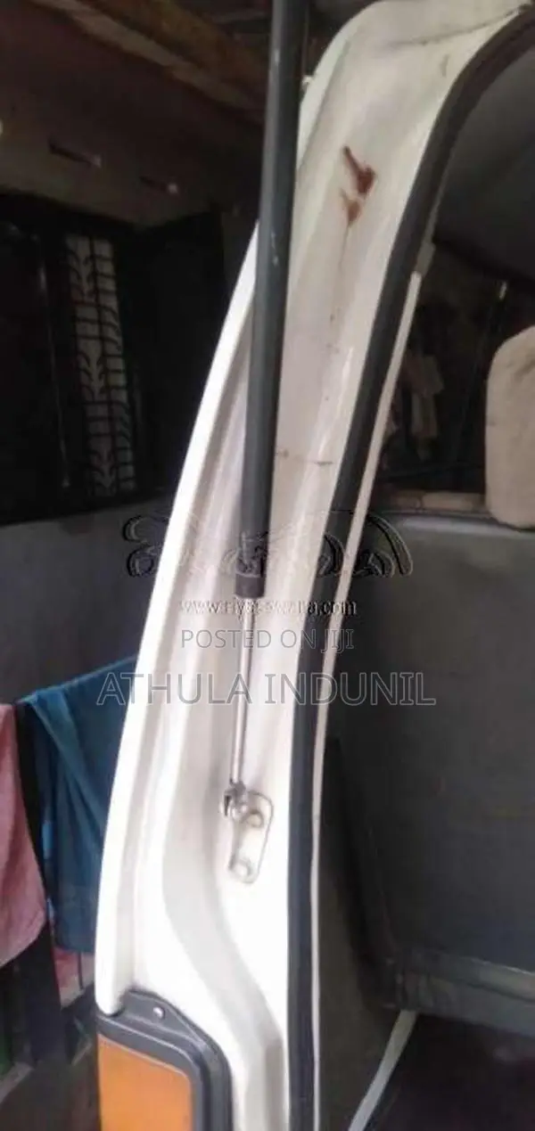 Toyota Shell 1989 Van (Used)