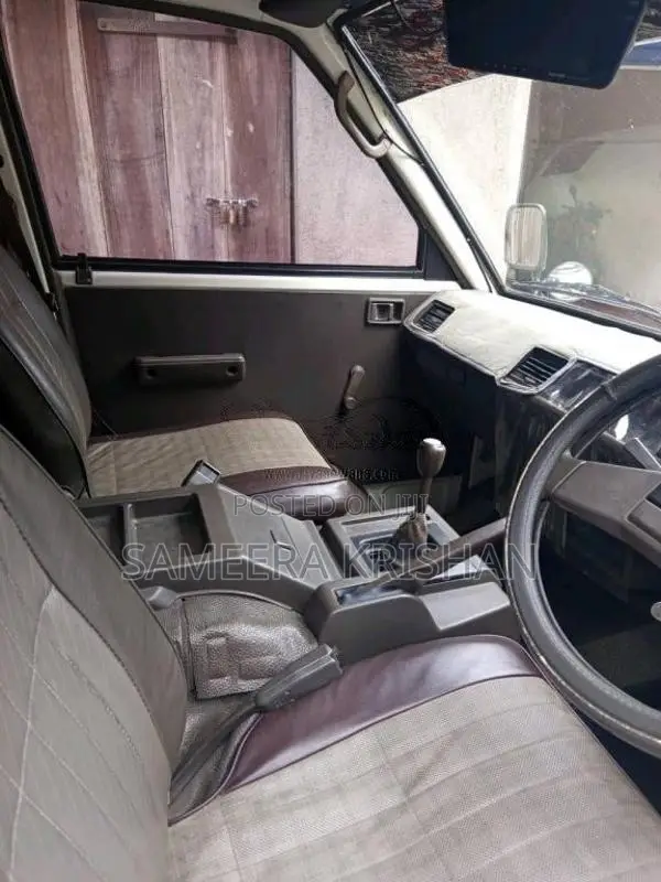 Nissan Vanette 1993 Van (Used)