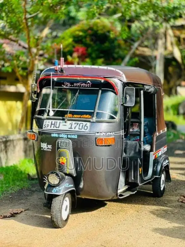 Bajaj 2 Stroke 2004 Three Wheel (Used)