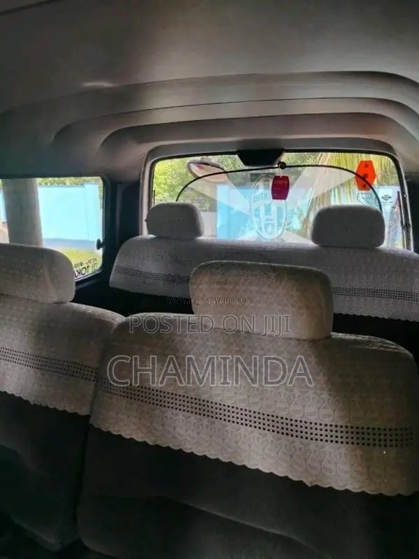 Nissan Caravan 2003 Van (Used)
