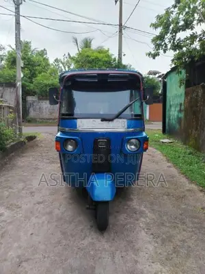 Bajaj RE 205 2011 Three Wheel (Used)