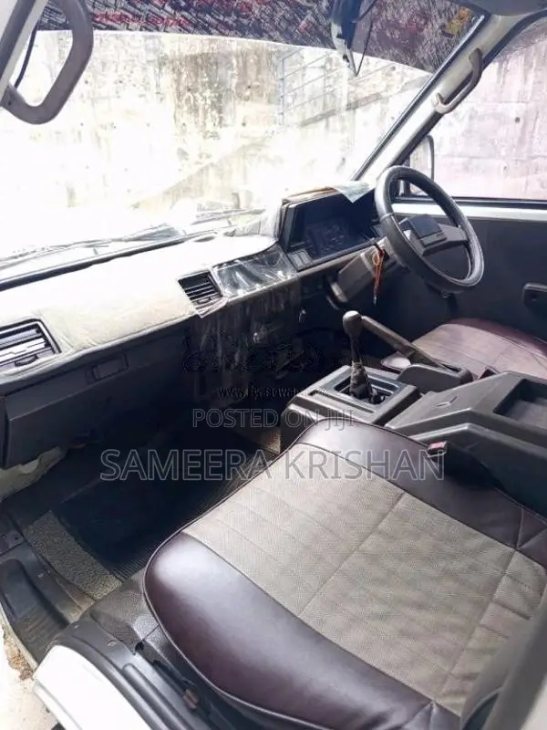Nissan Vanette 1993 Van (Used)