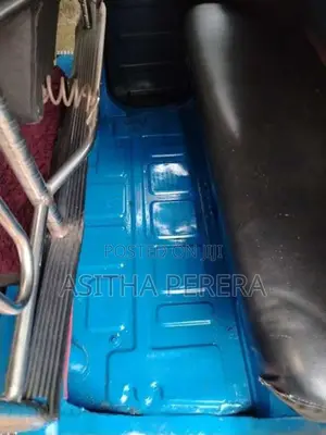Bajaj RE 205 2011 Three Wheel (Used)