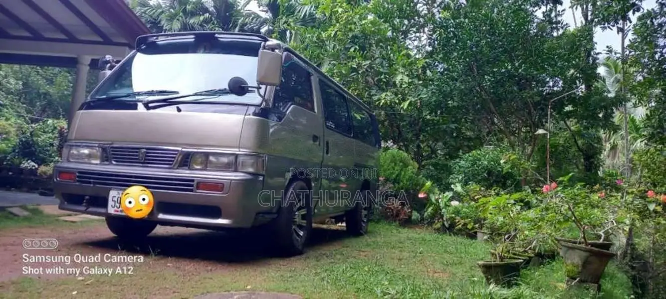 Nissan Caravan 1993 Van (Used)