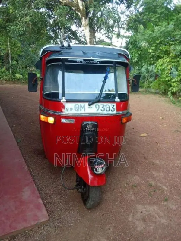 Bajaj 4 Stroke 2007 Three Wheel (Used)