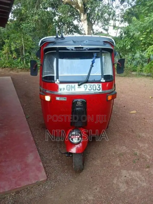 Bajaj 4 Stroke 2007 Three Wheel (Used)