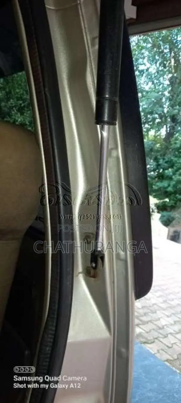 Nissan Caravan 1993 Van (Used)
