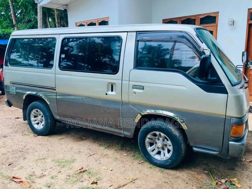 Nissan Caravan 1999 Van (Used)