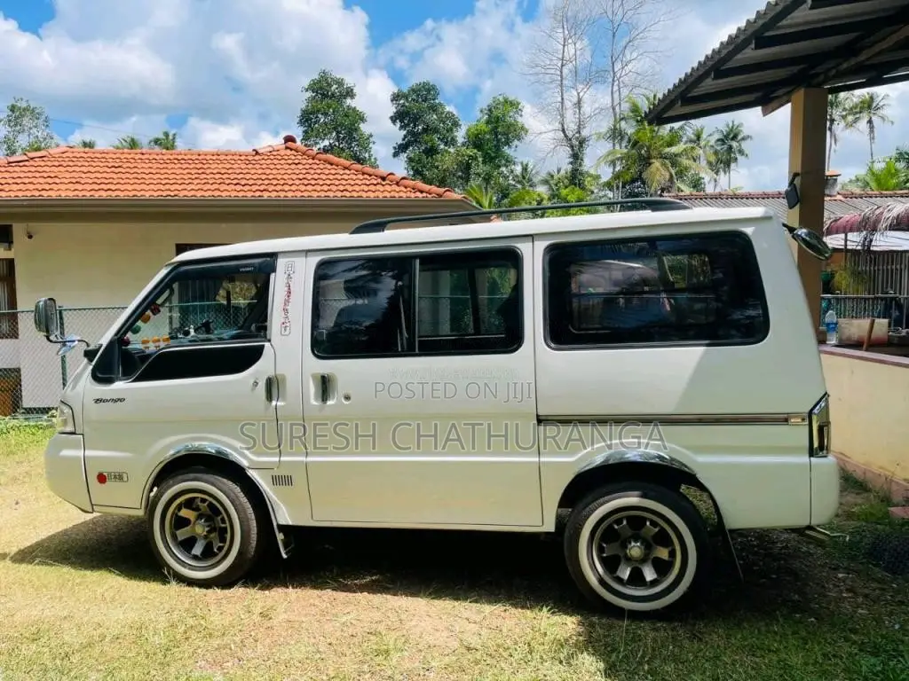 Mazda Bongo 2009 Van (Used)