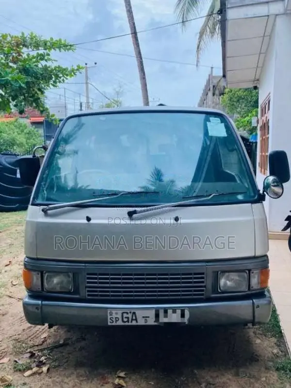 Nissan Caravan 1999 Van (Used)