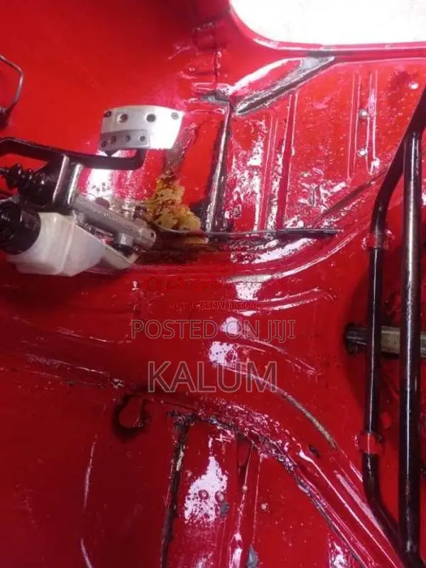 Bajaj 2 Stroke 2005 Three Wheel (Used)